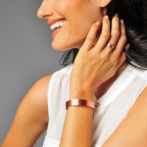 Copper Magnetic Bracelet Gift Set With A Luxurious Velvet Pouch